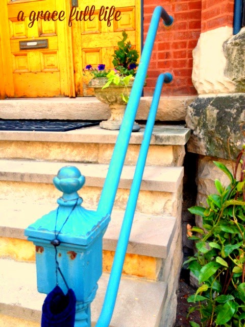 Cool Blue Railing Chicago Old Town 